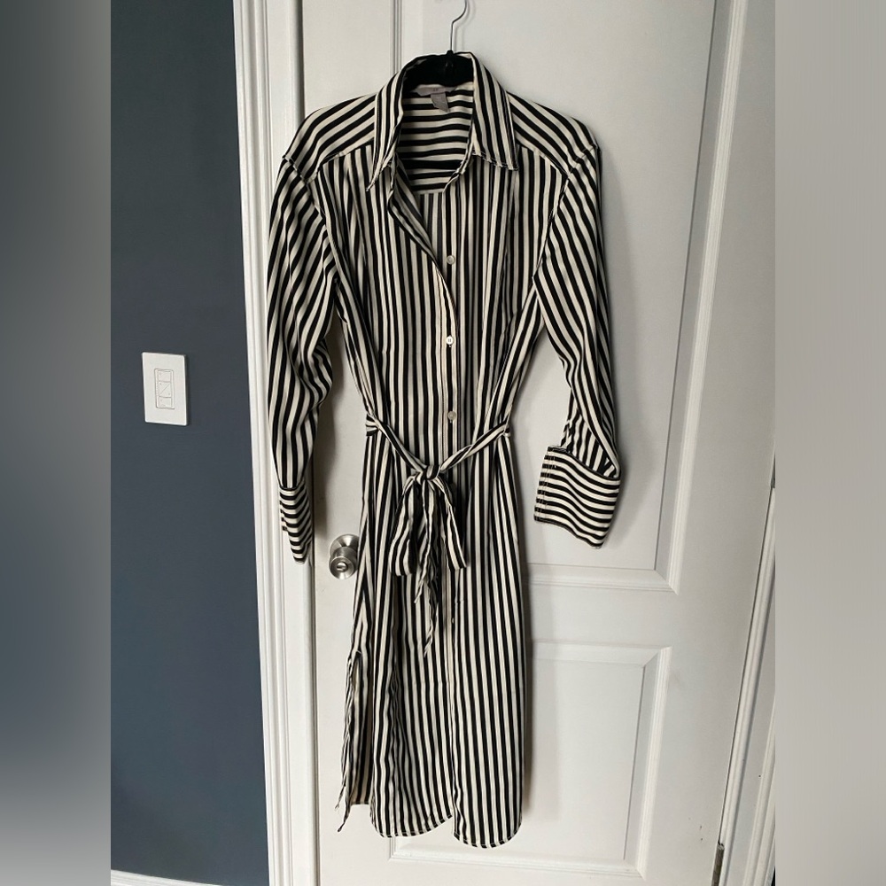 NWOT New! H&M tie belt shirt stripe dress medium striped black cream - Picture 2 of 5